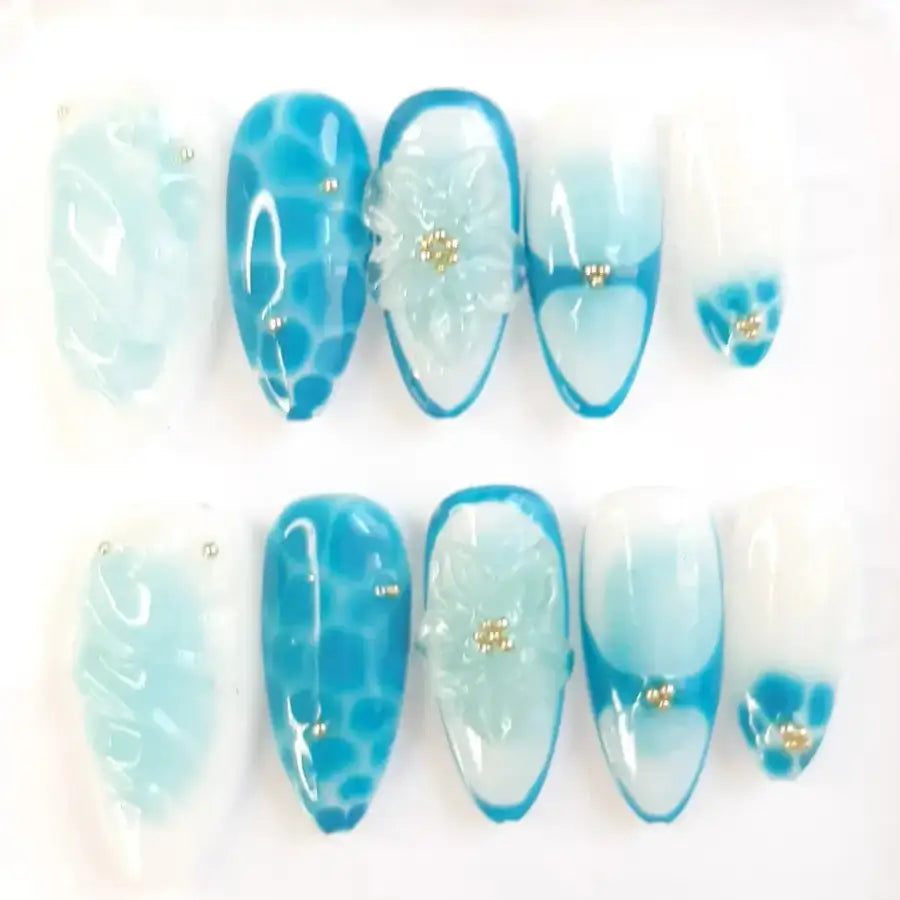 Faux ongles Aqua Blossom bleu océan nail art