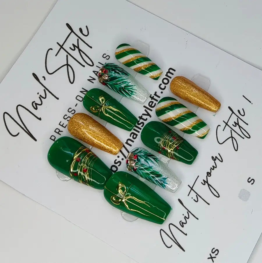 Press-on nails Christmas Green - Faux ongles verts de Noël faits main par Nail'Style