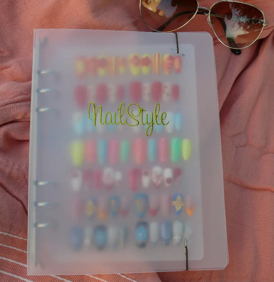 Livre rangement press-on nails organisation Nail'Style