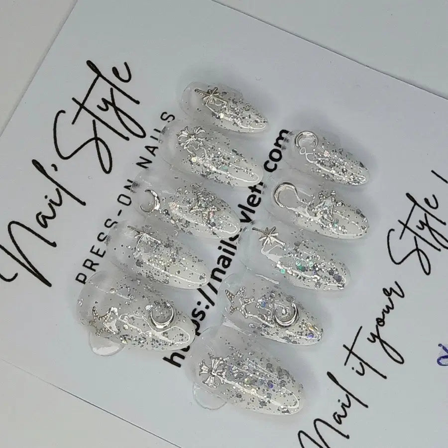 Press on nails fabrication artisanale, forme amande