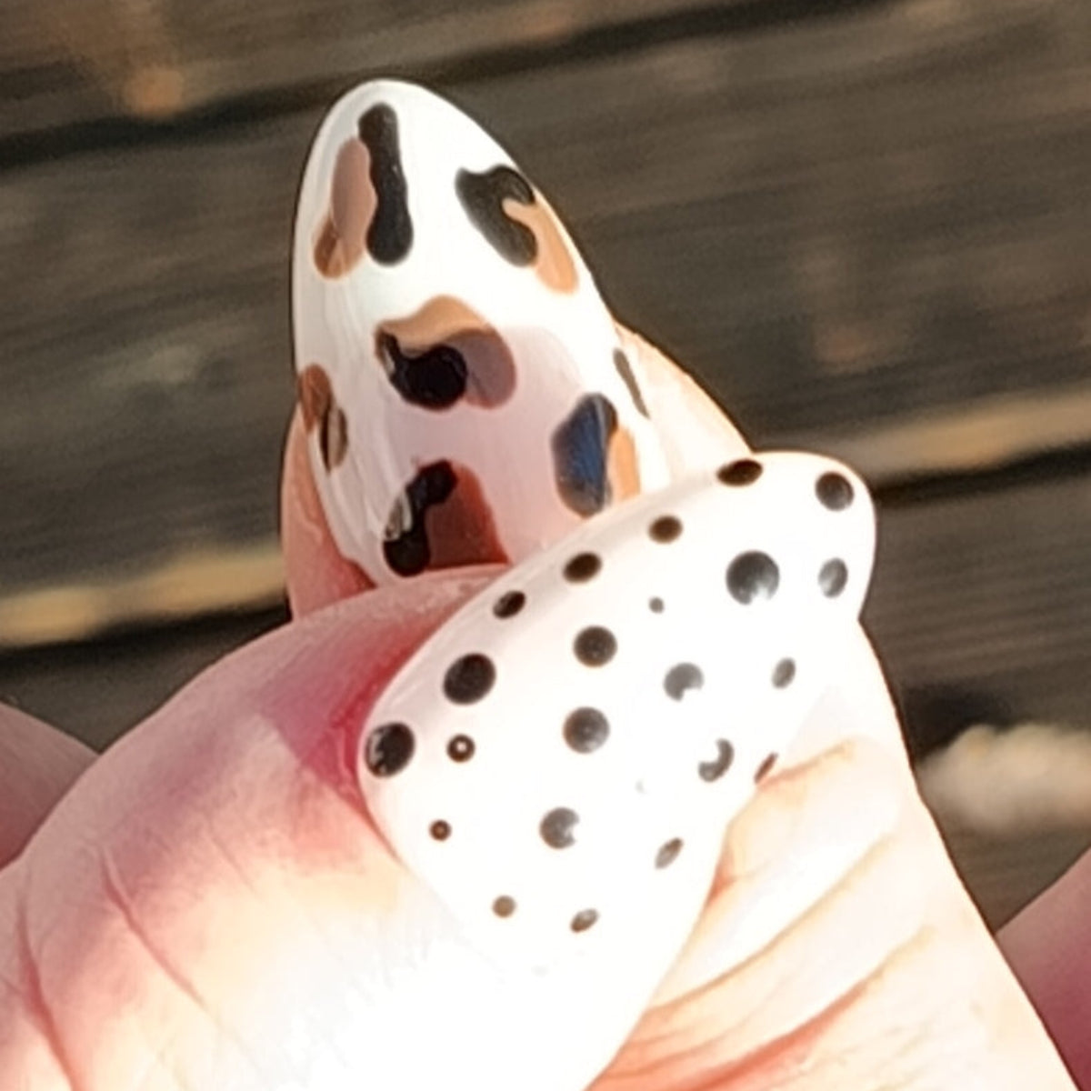 faux ongles réutilisables, vue des pouces, amande medium