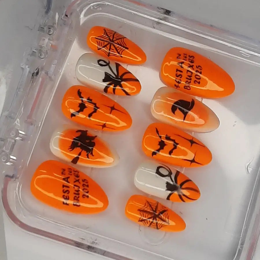 Festa de les bruixes sont des faux ongles en hommage à la fête des sorcières de Tresserre. 