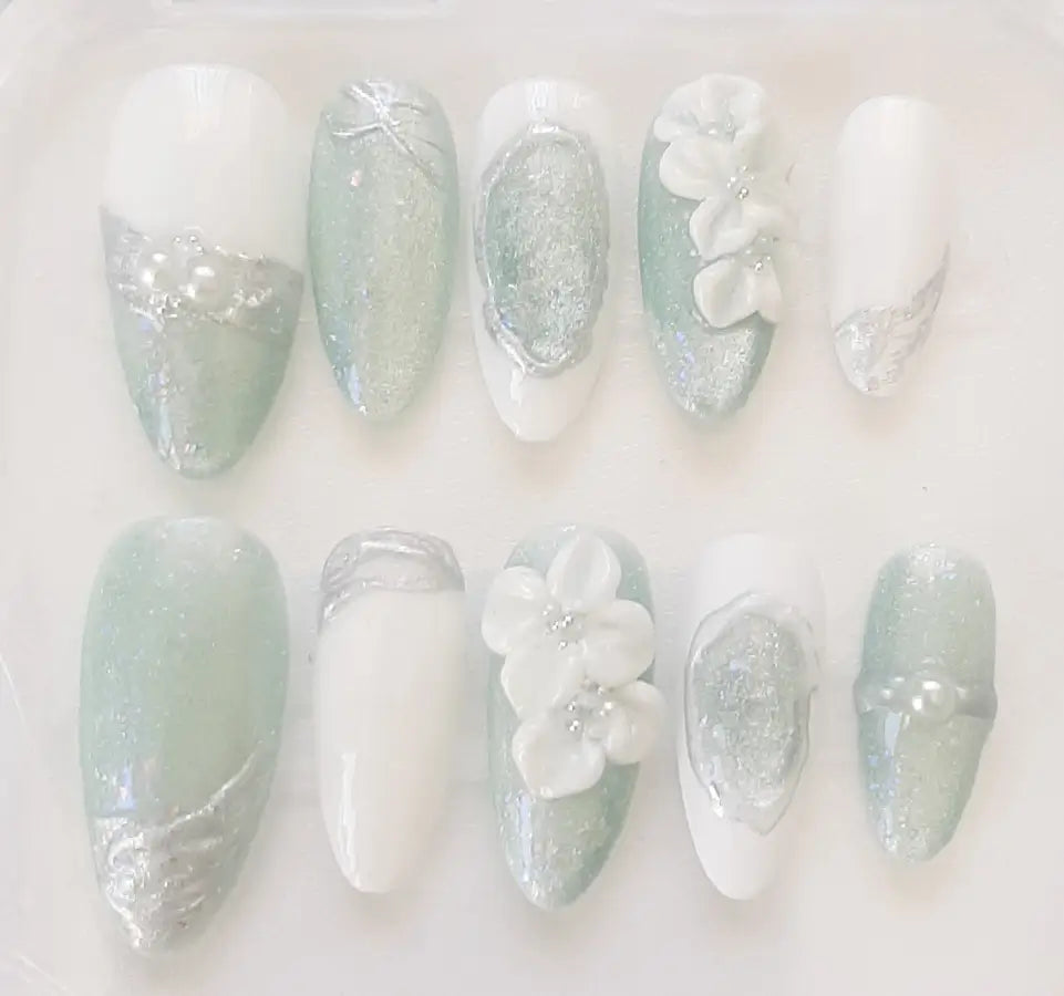 Press-on nails Frosted Elegance vert eau givré blanc