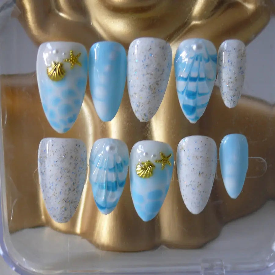 Partez en vacances avec ces faux ongles au thème de la mer