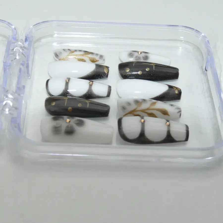 Press-on nails Parisian Chic noir cat eyes strass