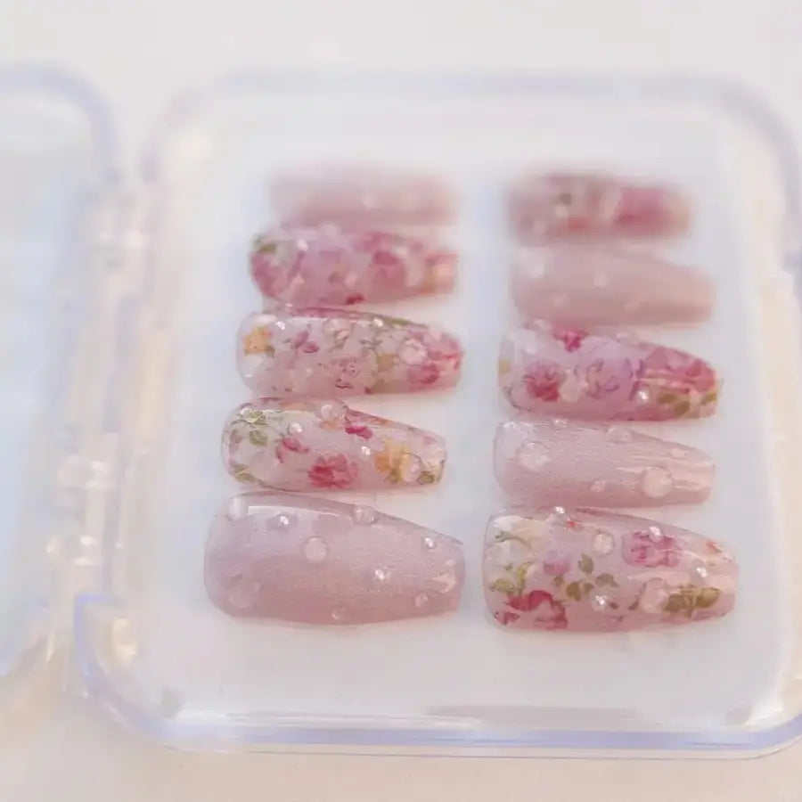 sublime Press-on nails Roséline rose cat eyes fleurs