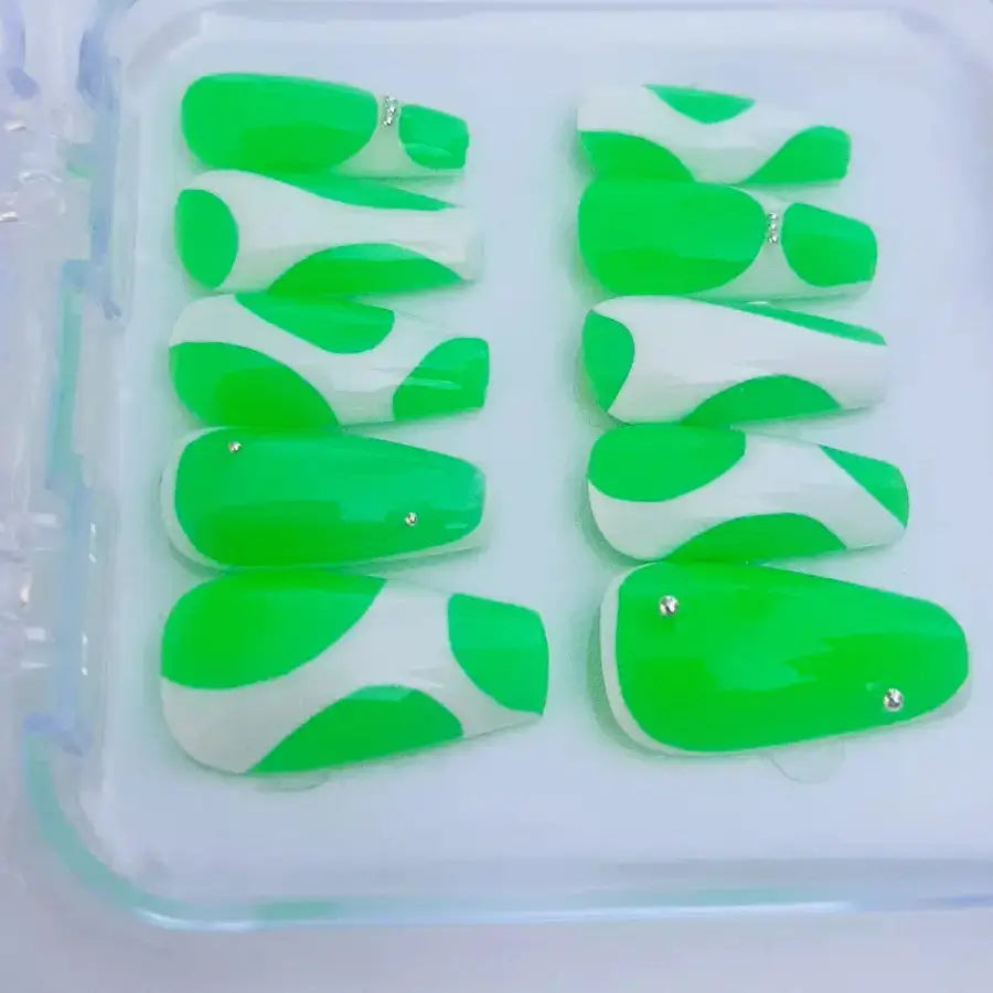 Press-on nails Yoshine Yoshi Mario forme coffin