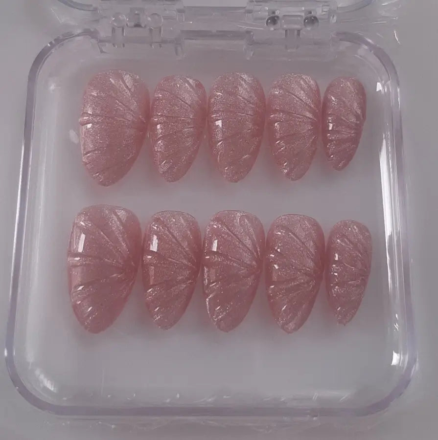 faux ongles cat eyes rose et effet 3D