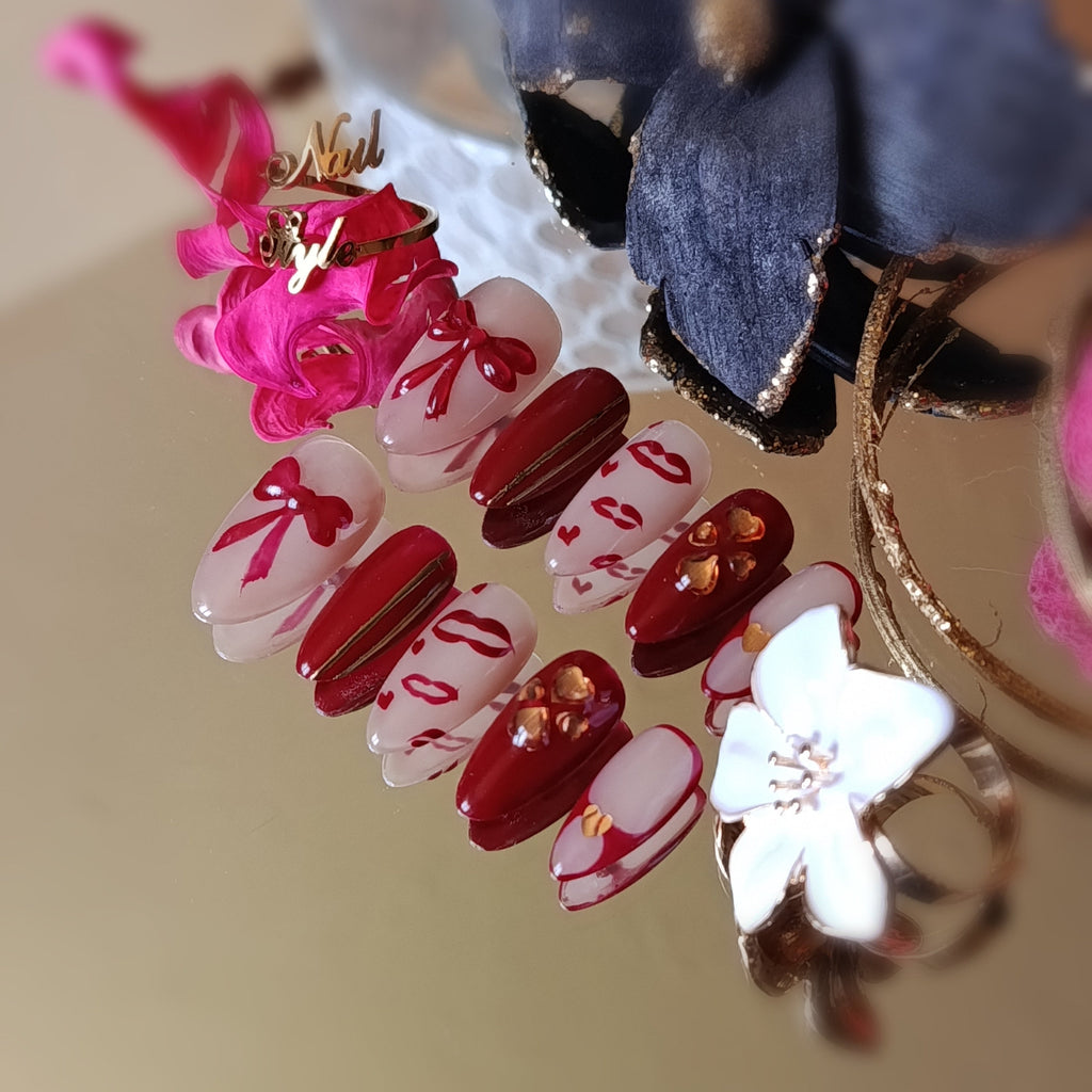 press on nails, faux ongles réutilisables saint valentin, faits main en France. Fabrication française. rouge et nude, nœud et lèvres 