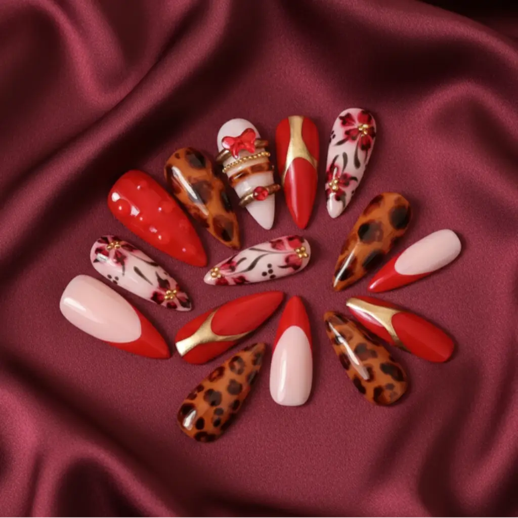 Faux ongles réutilisables Kaylie fabriqués en France - livraison rapide. Rouge, Tortoise et bagues 3D.