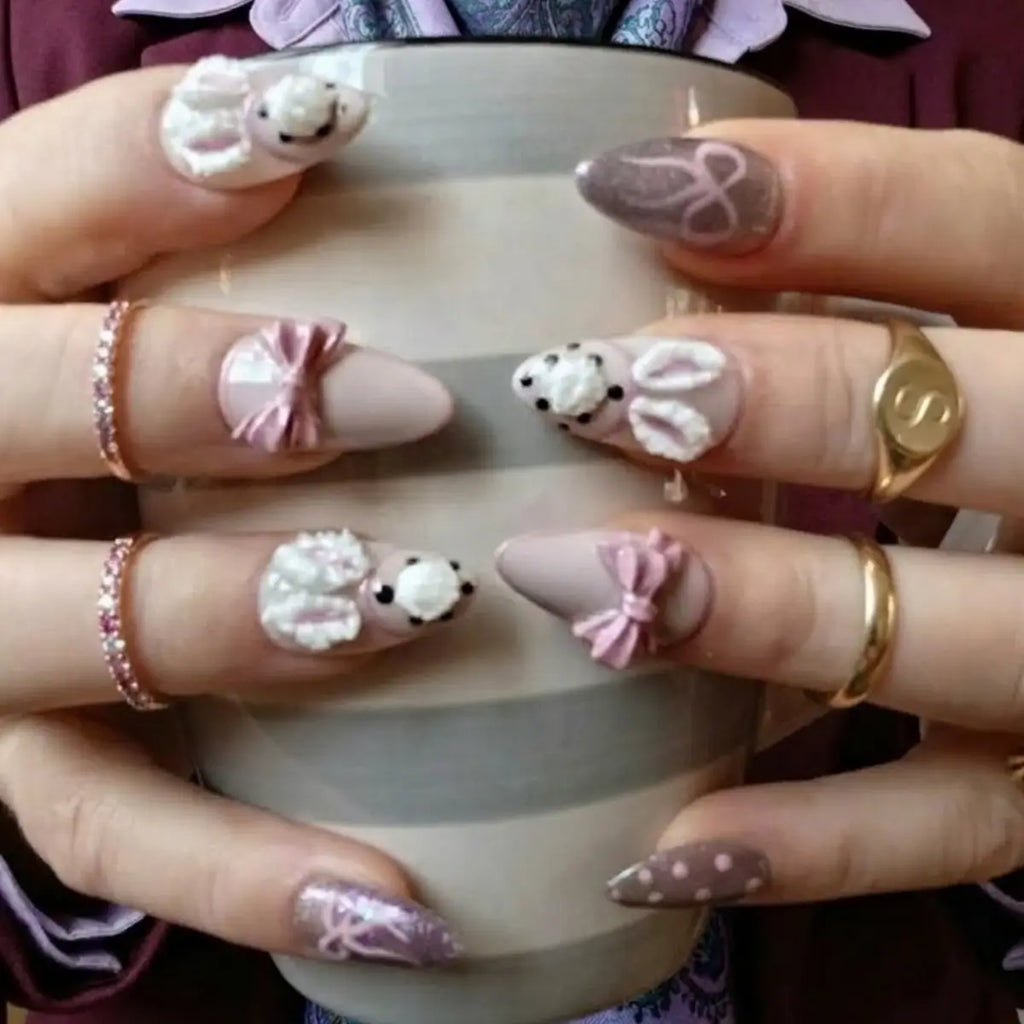 Faux ongles Easter Bunnies cat eyes - Press-on nails beige et mauve avec lapin 3D et nœud rose, longue tenue, NailStylefr